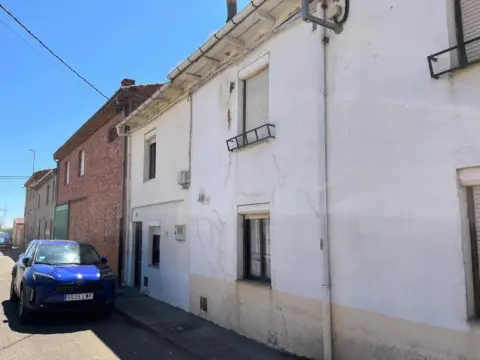 Casa en Travesía de Vagones, 11